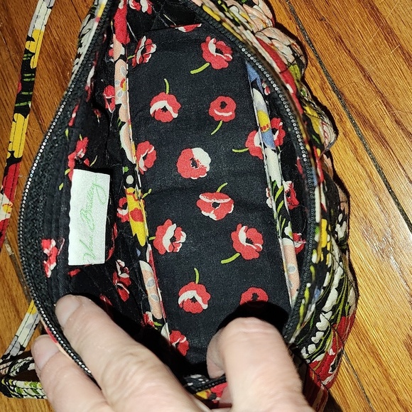 VB ‘Poppy Fields’ Small Crossbody Purse - Picture 3 of 5